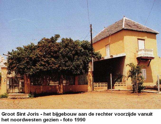 14. Groot Sint Joris bijgebouw aan de rechter voorzijde 1990